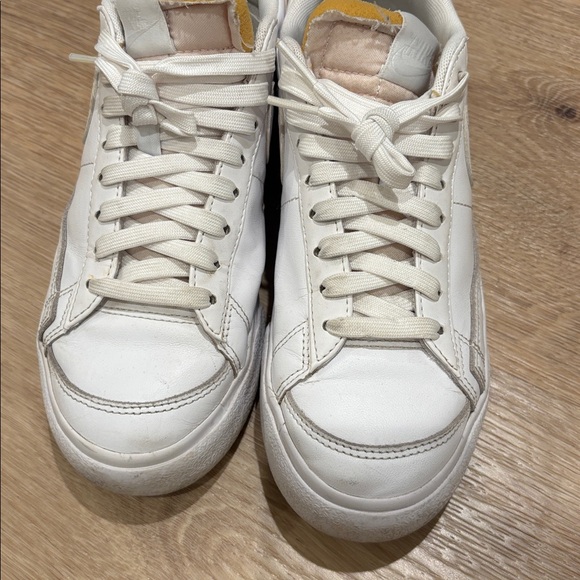 Nike Blazer Platform Low - All White Leather - Picture 3 of 8